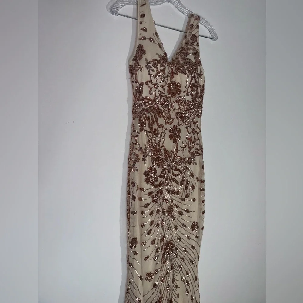 Kalinnu Champagne Sequins Mermaid Evening Gown dress Size Medium New with tags - Picture 5 of 14